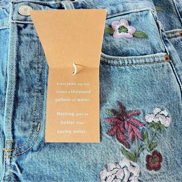 Reformation High Waisted Charlie Jean Denim Shorts Fauna Embroidery Blue Raw Hem - Picture 12 of 15